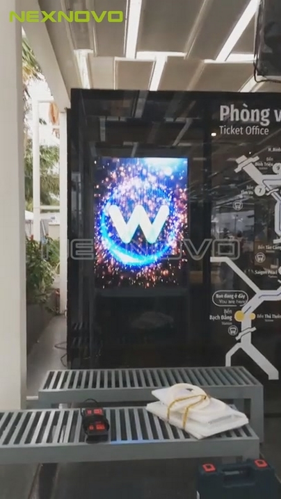 越南西贡水吧透明LED显示屏项目(图4)