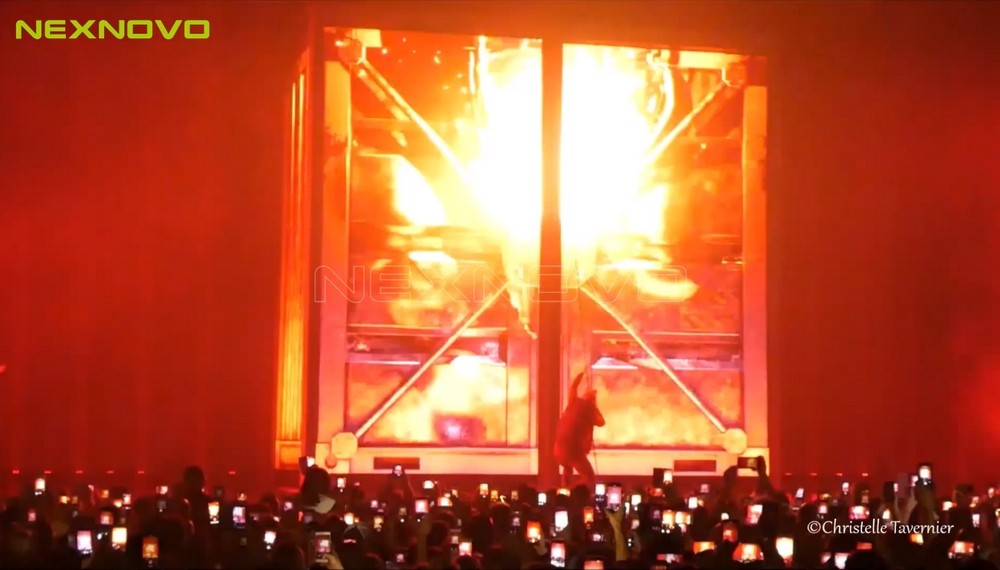 法国SOPRANO巡回演唱会透明LED显示屏项目(图4)